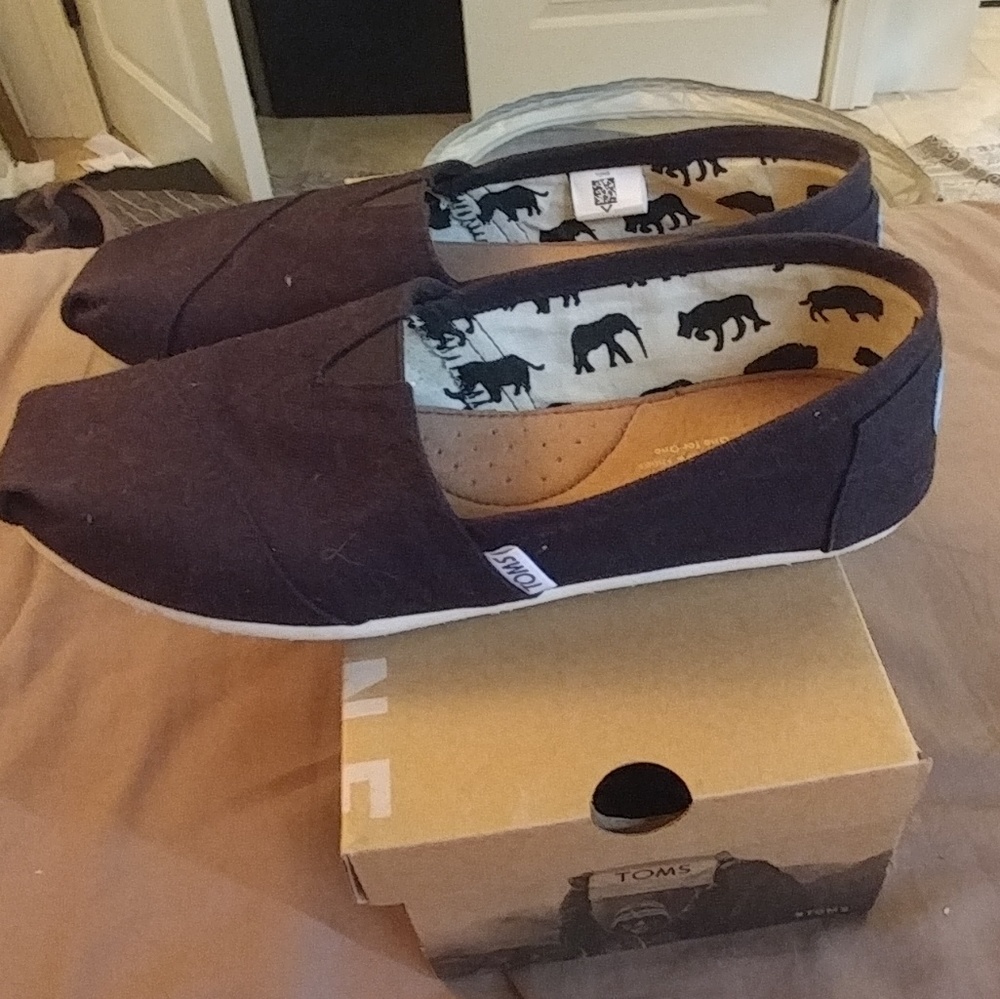 Black Classic Toms
